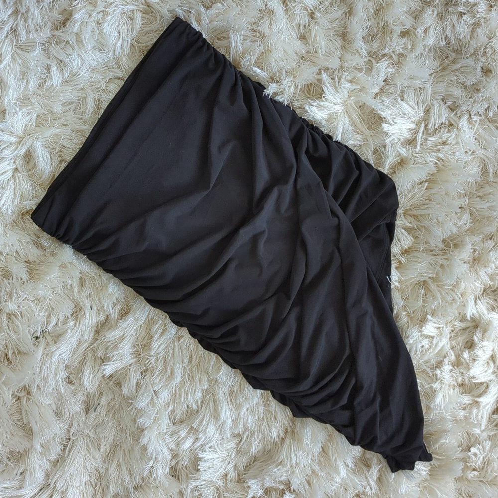 Bkack Ruffle skirt - Picture 2 of 3